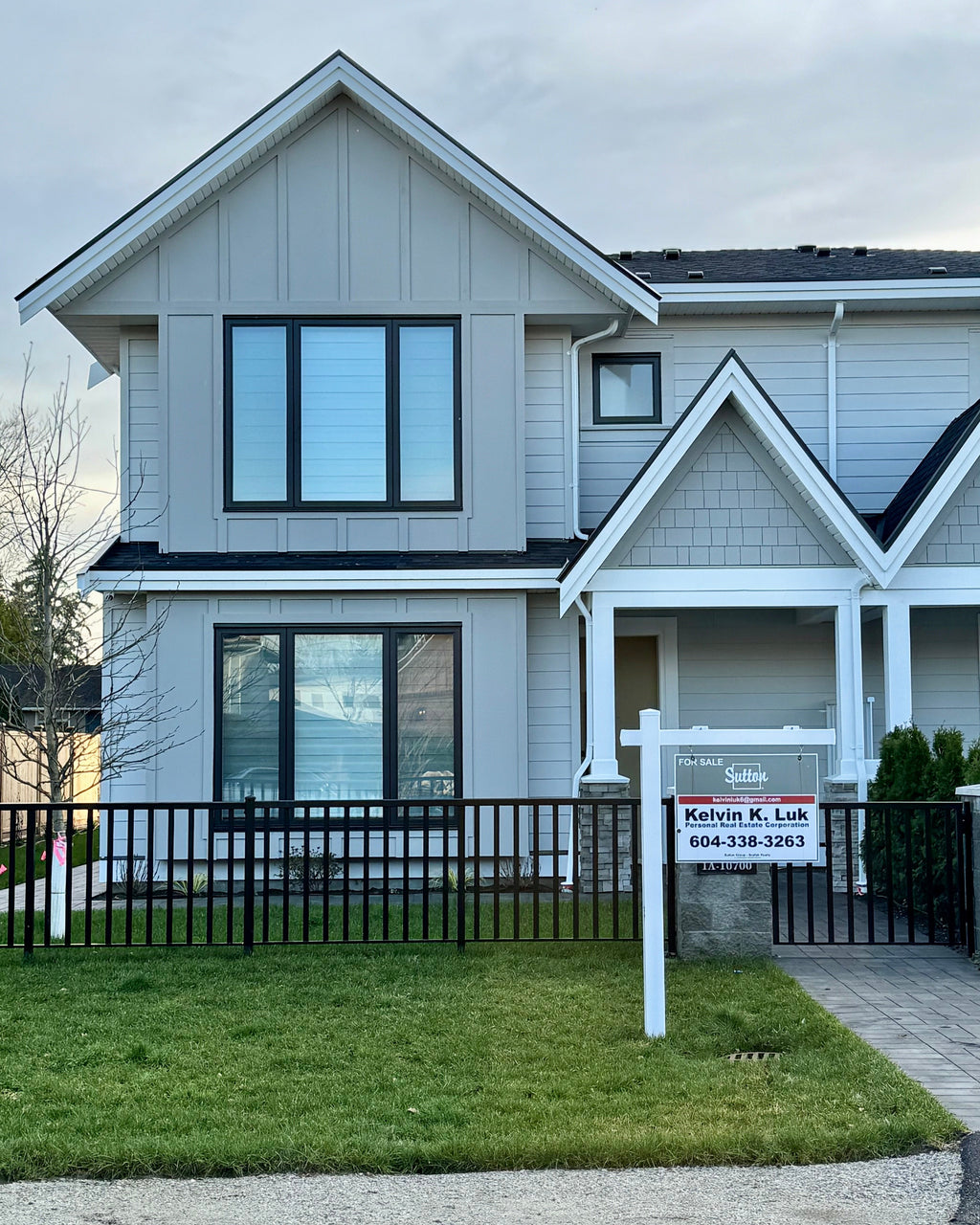 White Real Estate Post 24' - 30' wide